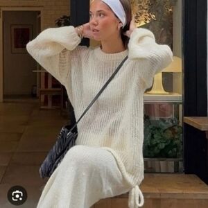 Zara Cream Ribbed Knit Crewneck Wool Sweater